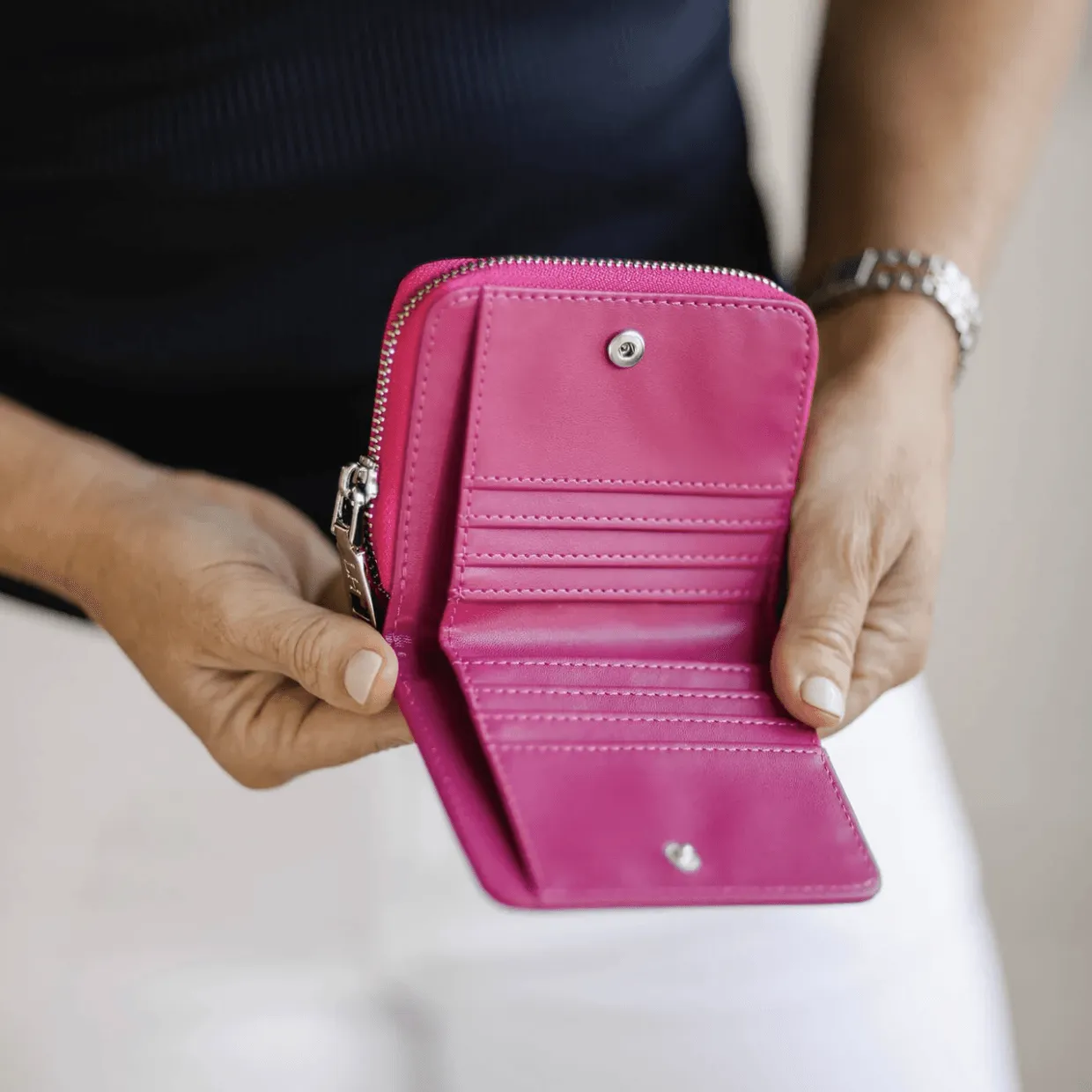 Bobby Wallet |  Hot Pink