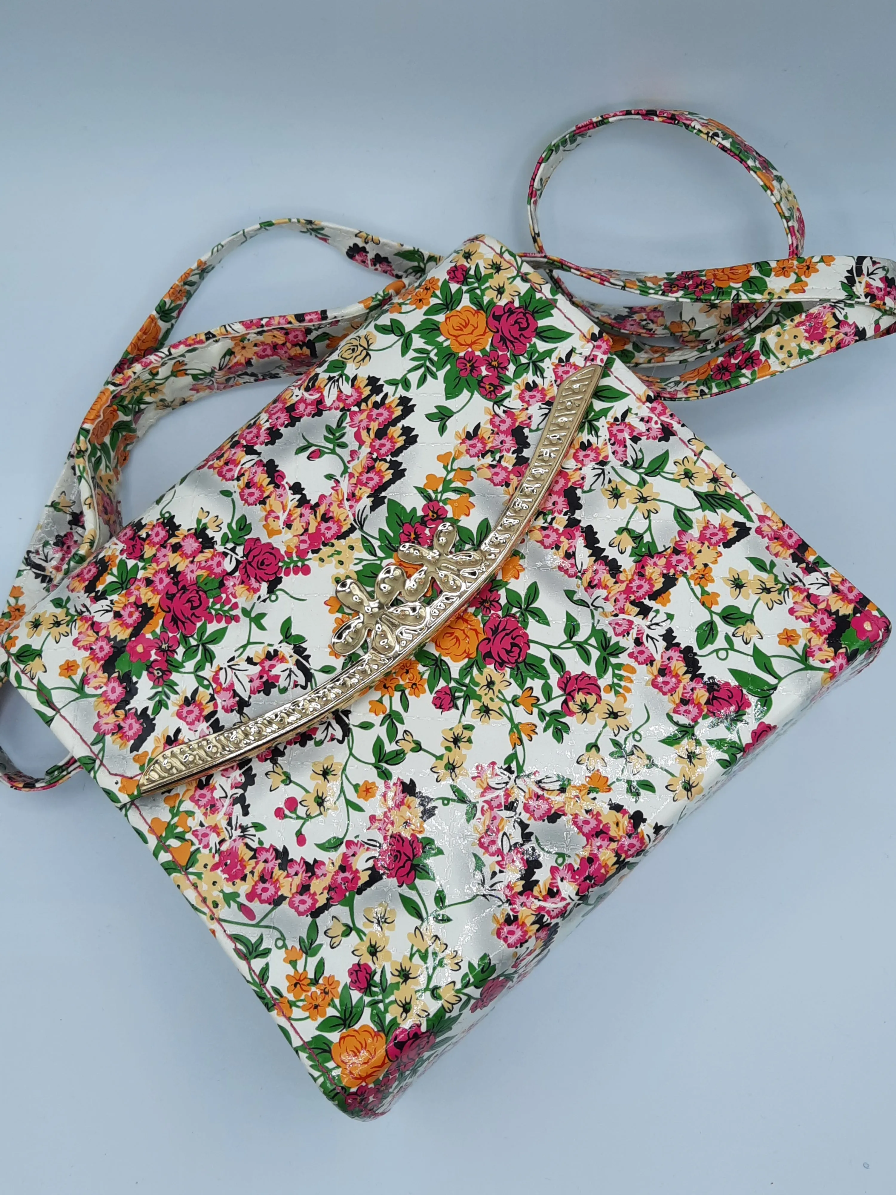 Floral design handbag