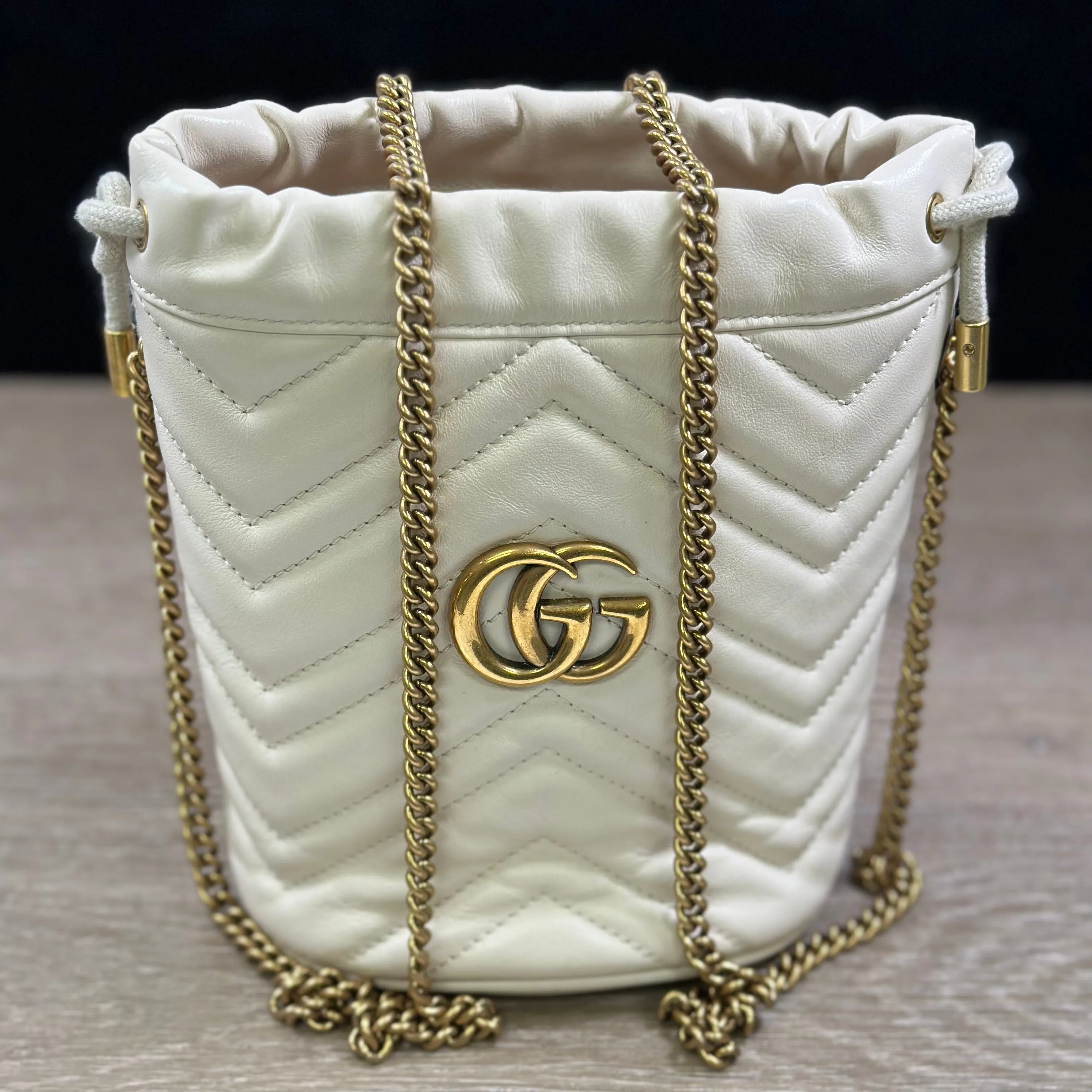 Gucci GG Marmont Mini Bucket Bag