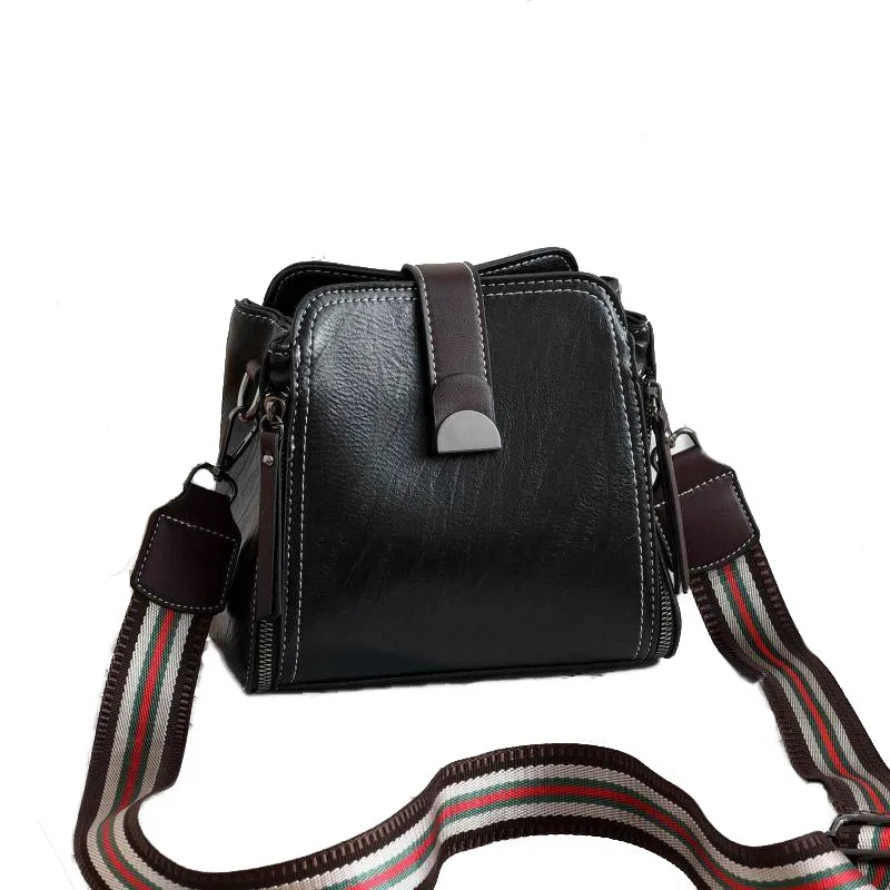 Retro Fashion Ladies' Leather Stitching Shoulder Bags