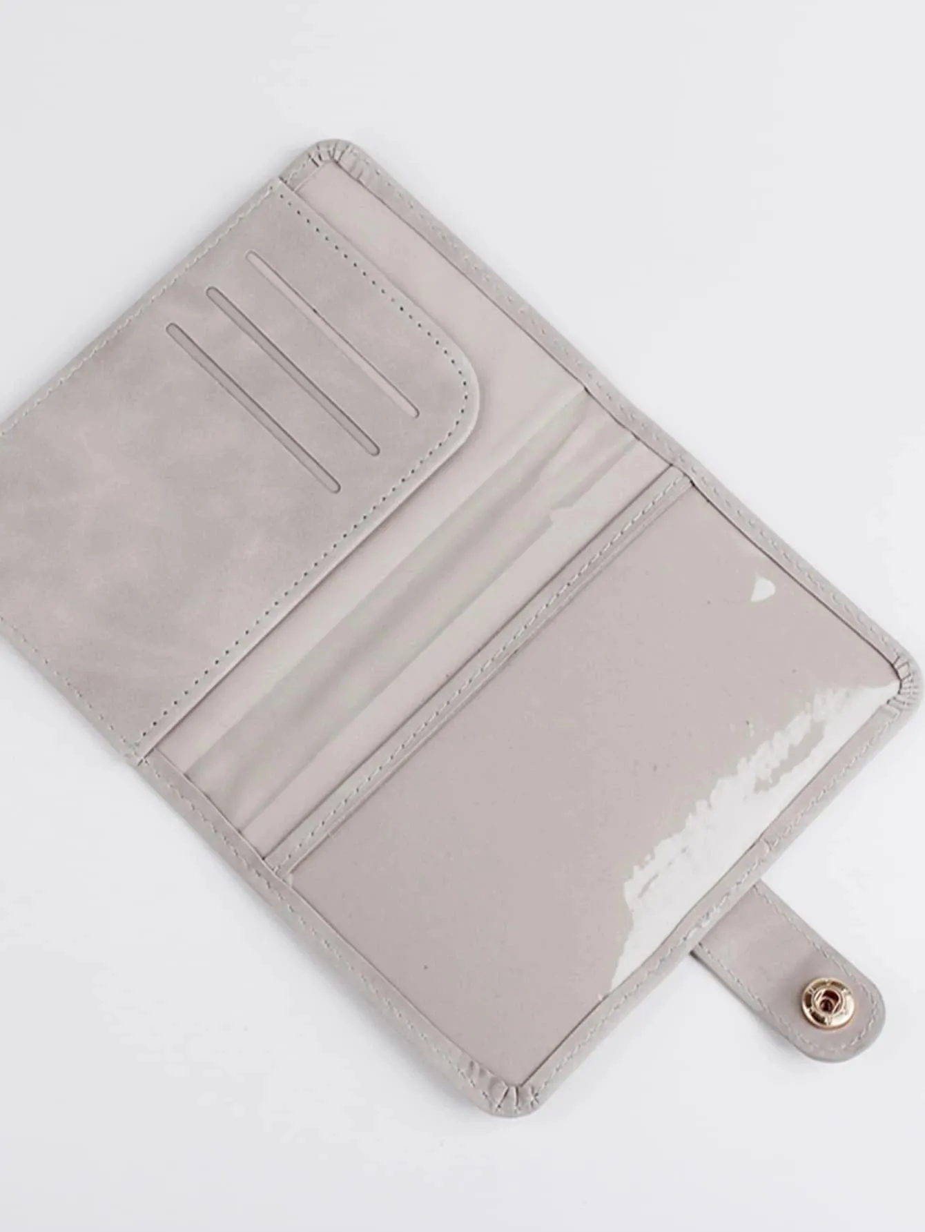 Shein Airplane & Letter Graphic Passport Case